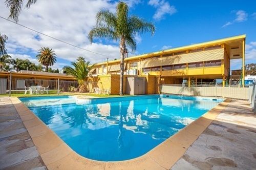 Karama Motor Motel